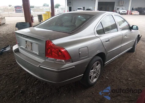 2006 Volvo S60 2.5T из США, поврежденный, VIN YV1RS592562558226